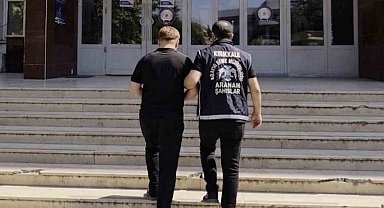 Kırıkkale'de hırsızlık suçlarından aranan 2 hükümlü yakalandı