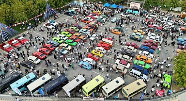 Klasik otomobil tutkunları Arnavutköy'de buluştu