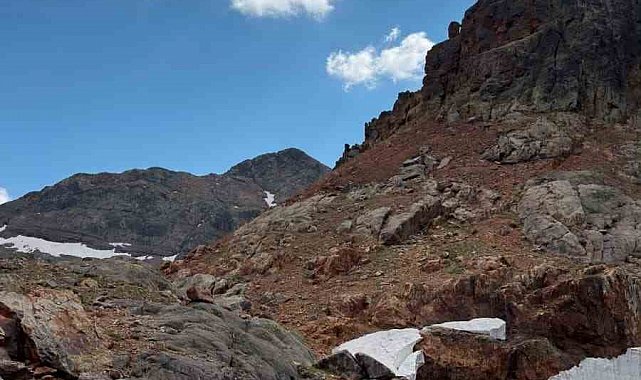 Koruma altındaki Artabel Gölleri'nde taraftar tahribatı