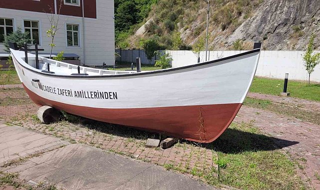 Kurtuluş Savaşı döneminde karaya cephane çıkartılan piyade kayığının tek örneği Kastamonu'da sergileniyor