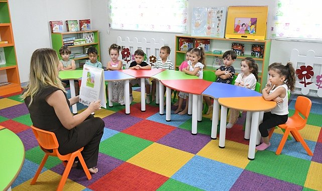 Kuşadası'nda miniklerin eğitim yolculuğu Çocuk Gelişim Merkezi'nde sürüyor