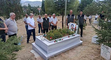 Kütahya'da Şehit Orman İşletme Şefi Murat Yıldırım, vefatının yıl dönümünde dualarla anıldı