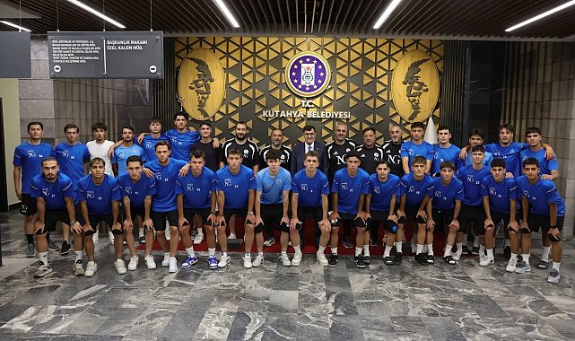 Kütahyaspor altyapı sporcularına Başkan Kahveci'den destek