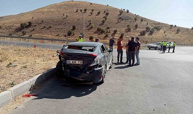 Malatya'da iki otomobil çarpıştı: 8 yaralı