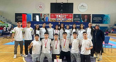 Manisa BBSK karate takım halinde Türkiye üçüncüsü oldu
