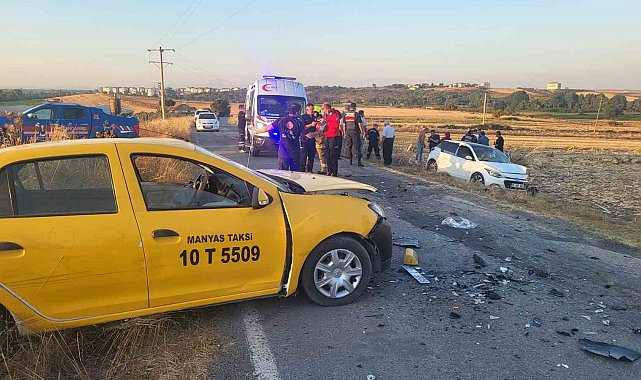 Manyas'ta trafik kazası: 6 yaralı