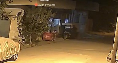Mardin'de maskeli şahıs, gencin telefonunu kapıp kaçtı