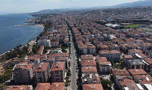 Marmara Depremi'ni yaşayan gönüllüler şimdi vatandaşları bilinçlendiriyor