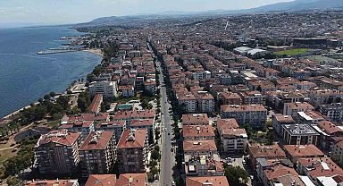 Marmara Depremi'ni yaşayan gönüllüler şimdi vatandaşları bilinçlendiriyor