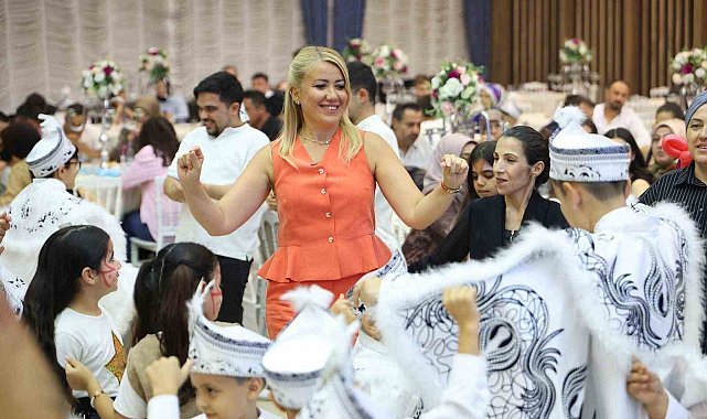 Merkezefendi'de 6. kez düzenlenen sünnet şöleni çocukların yüzünü güldürdü