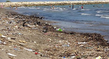 Mersin sahillerindeki kirlilik turizmi tehdit ediyor