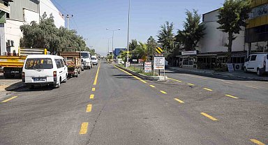 Mersin'de sanayi sitesinin 20 yıllık yolları yenilendi