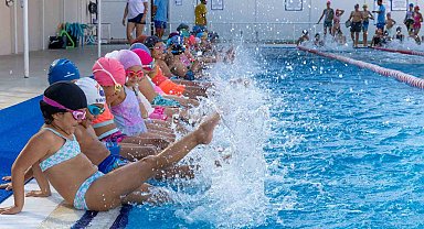 Mersin'de yüzme kurslarından bin 330 kişi faydalandı