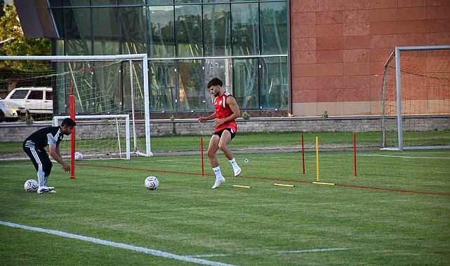Miguel Cardoso takımdan ayrı çalışıyor