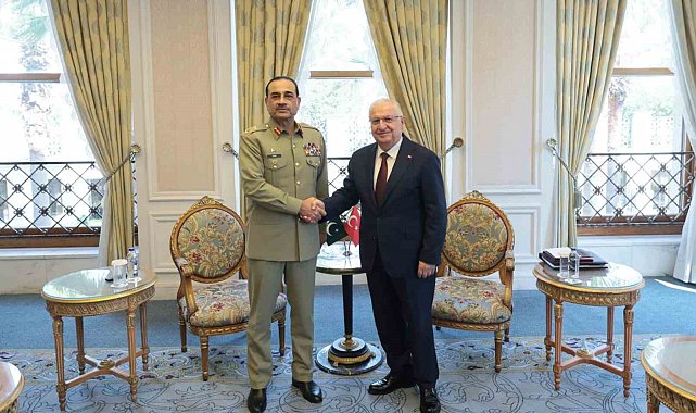Millî Savunma Bakanı Yaşar Güler, Pakistan Kara Kuvvetleri ve Savunma Kuvvetleri Komutanı Mareşal Syed Asim Munir ile görüştü