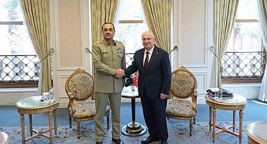 Millî Savunma Bakanı Yaşar Güler, Pakistan Kara Kuvvetleri ve Savunma Kuvvetleri Komutanı Mareşal Syed Asim Munir ile görüştü