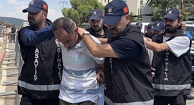 Milletvekilini bıçaklayıp 'pişmanım' diyen zanlı ile oğlu tutuklandı