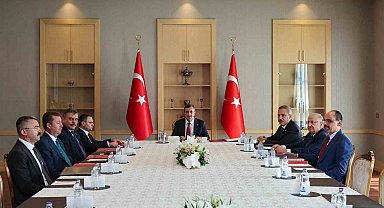 Milli Dayanışma ve Toplumsal Bütünleşmenin Güçlendirilmesine Dair Kanun kapsamında kurulan Takip ve Değerlendirme Kurulu'nun ilk toplantısı Cevdet Yılmaz başkanlığında başladı.