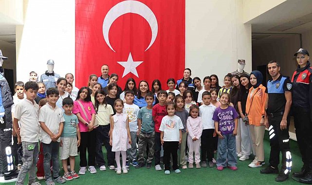 Minik misafirlere emniyette anlamlı tanıtım