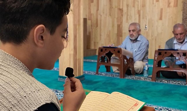 Minik yürekler Kur'an-ı Kerim'i güzel okumak için yarıştı