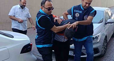 Misafir olarak gittiği evin sahibini bıçaklayarak öldüren şüpheli adliyeye sevk edildi