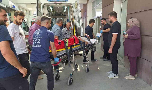 Motosiklet ile otomobil çarpıştı: 1 ağır yaralı
