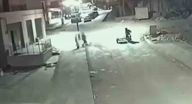Motosikletli hırsızlar önce kameraya sonra polise yakalandı