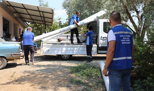 Muğla Büyükşehir'den sel mağduru üreticilere sera naylonu desteği