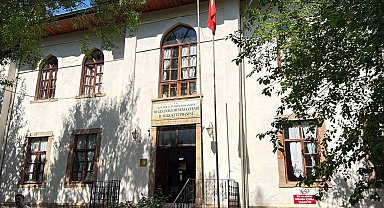 Muğla Halk Kütüphanesi güçlendirme için tahliye ediliyor