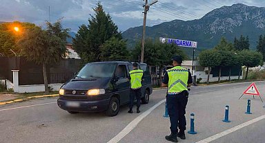 Muğla'da Jandarma trafik denetimlerinde 155 araç trafikten men edildi