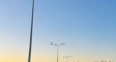 Muratlı'da leylekler direkleri mesken tuttu