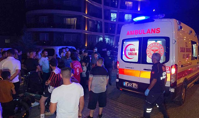 Nazilli'de zincirleme kaza; 4 aracın karıştığı kazada 2 kişi yaralandı