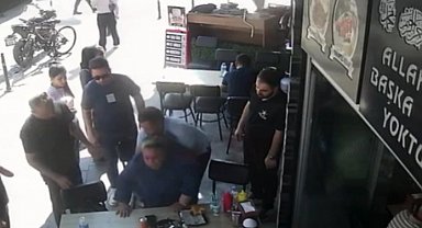 Nefes borusuna ekmek parçası kaçan kadını, polis Heimlich manevrasıyla kurtardı