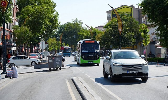 Niğde Belediye Başkanı Emrah Özdemir'e "çevreci başkan" plaketi