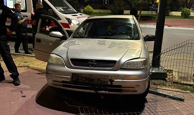 Niğde'de otomobil refüje çıktı: 1 yaralı