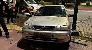Niğde'de otomobil refüje çıktı: 1 yaralı
