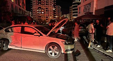 Niğde'de zincirleme kaza: 5 araca hasar veren sürücü olay yerinden kaçtı