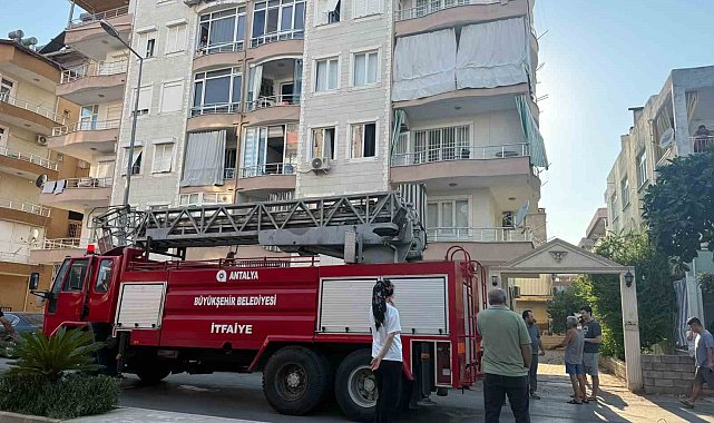 Ocakta unutulan yemek yangına neden oldu
