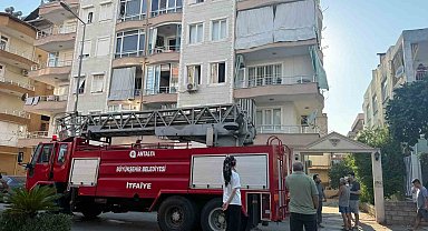 Ocakta unutulan yemek yangına neden oldu