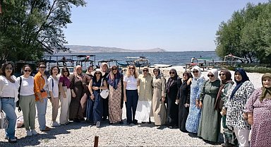 Okuma-yazma öğrenen kadınlar bu kez keşif yolculuğunda
