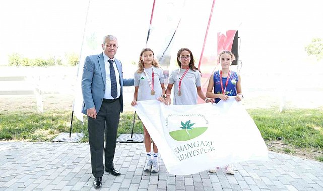 Osmangazi Belediyesi gençleri spor yapmaya teşvik ediyor