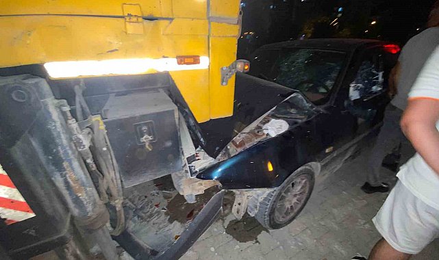 Osmaniye'de otomobil park halindeki vince çarptı: 1 yaralı