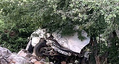 Osmaniye'de otomobil uçuruma savruldu: 1 yaralı