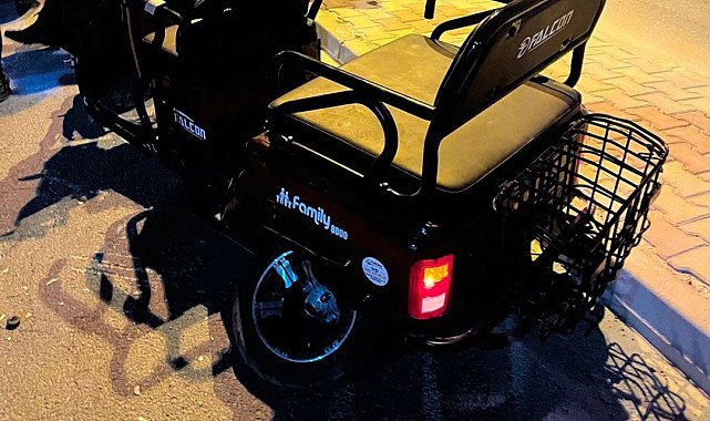 Otomobil ile üç tekerlekli motosiklet çarpıştı: 2 yaralı