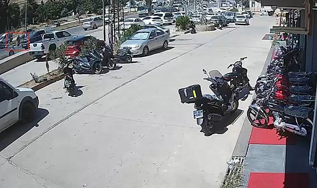 Otomobilin çarptığı kadın metrelerce havaya uçarak can verdi