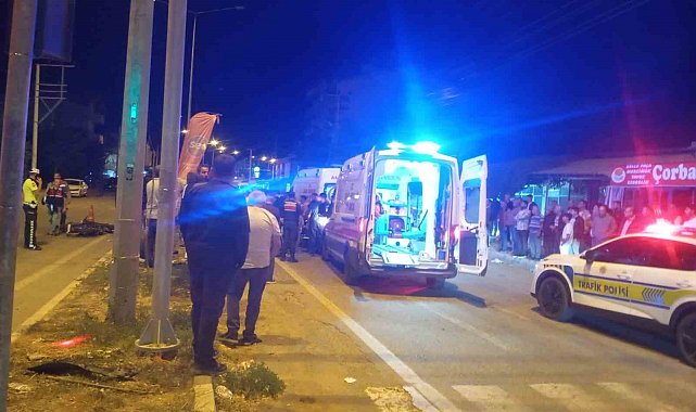 Otomobille çarpışan motosikletteki 2 kişi yaralandı