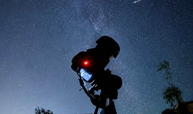 Perseid meteor yağmuru Bandırma semalarında görsel şölen sundu
