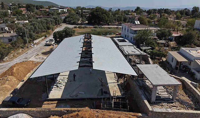 Pınarlıbelen'de "Pazar Yeri ve Sosyal Etkinlik Alanı Projesi" hızla sürüyor