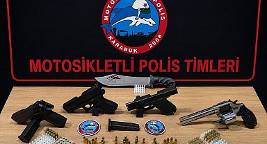 Polisin şüphe üzerine durdurduğu araçtan silah çıktı