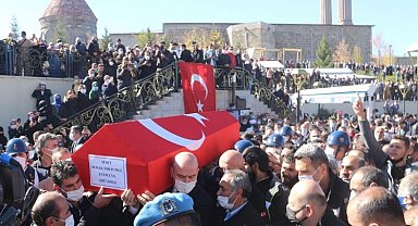 "Erzurum'un en büyük kahramanı kim" sorusuna şehidin 5 yaşındaki kızından yürek yakan cevap: "Babam"